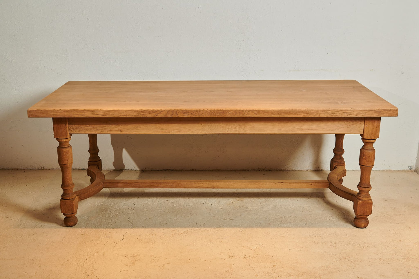 Mesa de madera de roble francesa