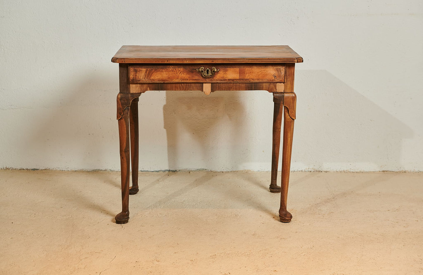Mesa inglesa del siglo XVIII