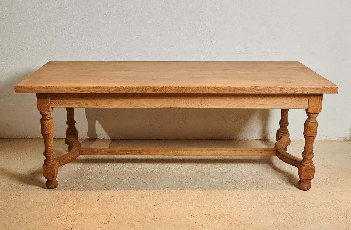 Mesa de madera de roble francesa