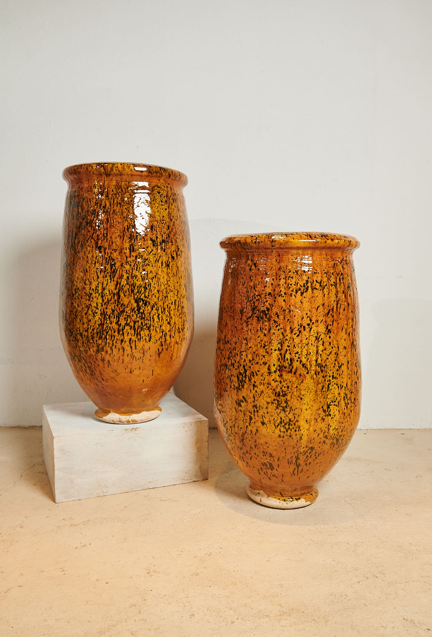 Pareja de tinajas argelinas
