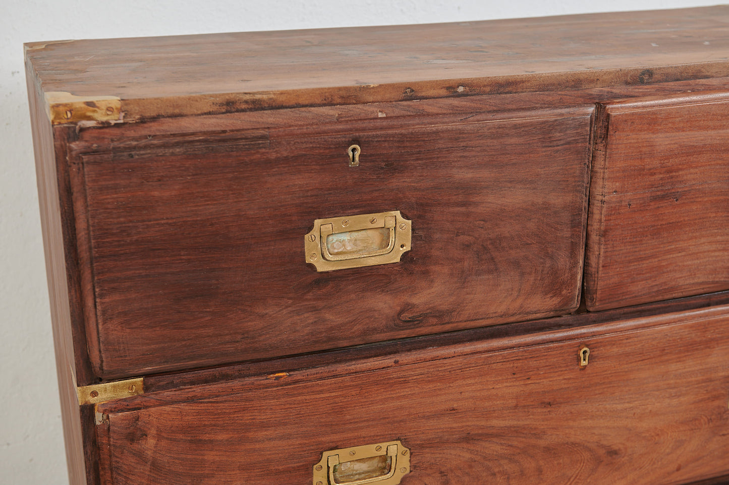 Cómoda de barco en madera