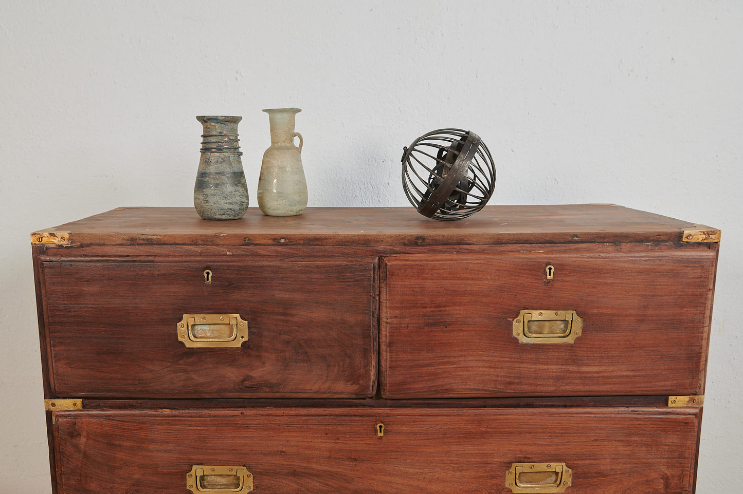 Cómoda de barco en madera