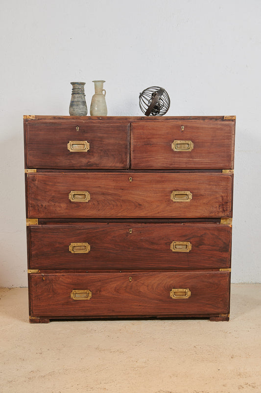 Cómoda de barco en madera