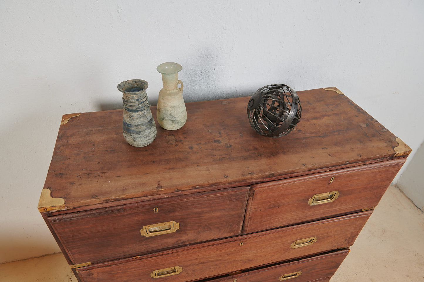 Cómoda de barco en madera