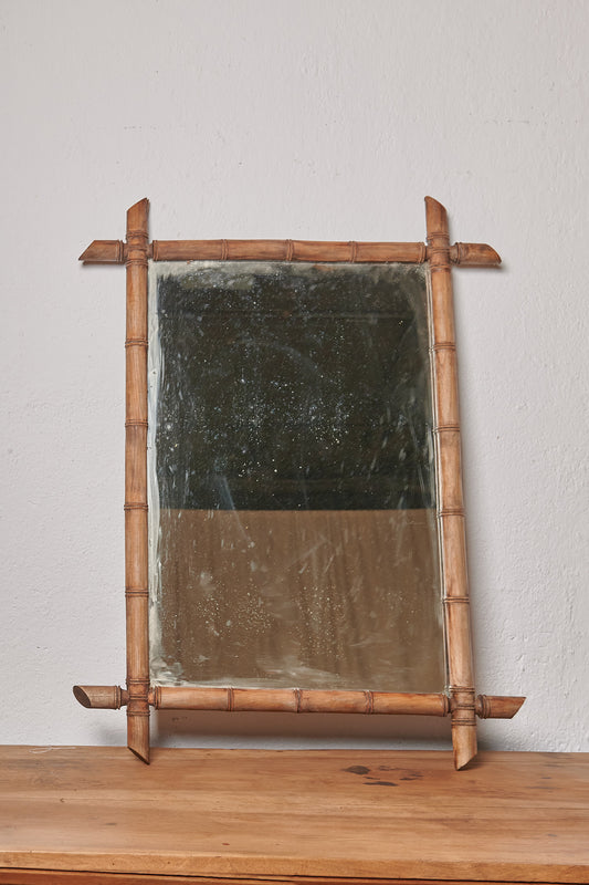 Espejo de bambú antiguo