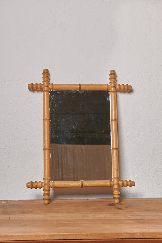 Espejo de bambú antiguo
