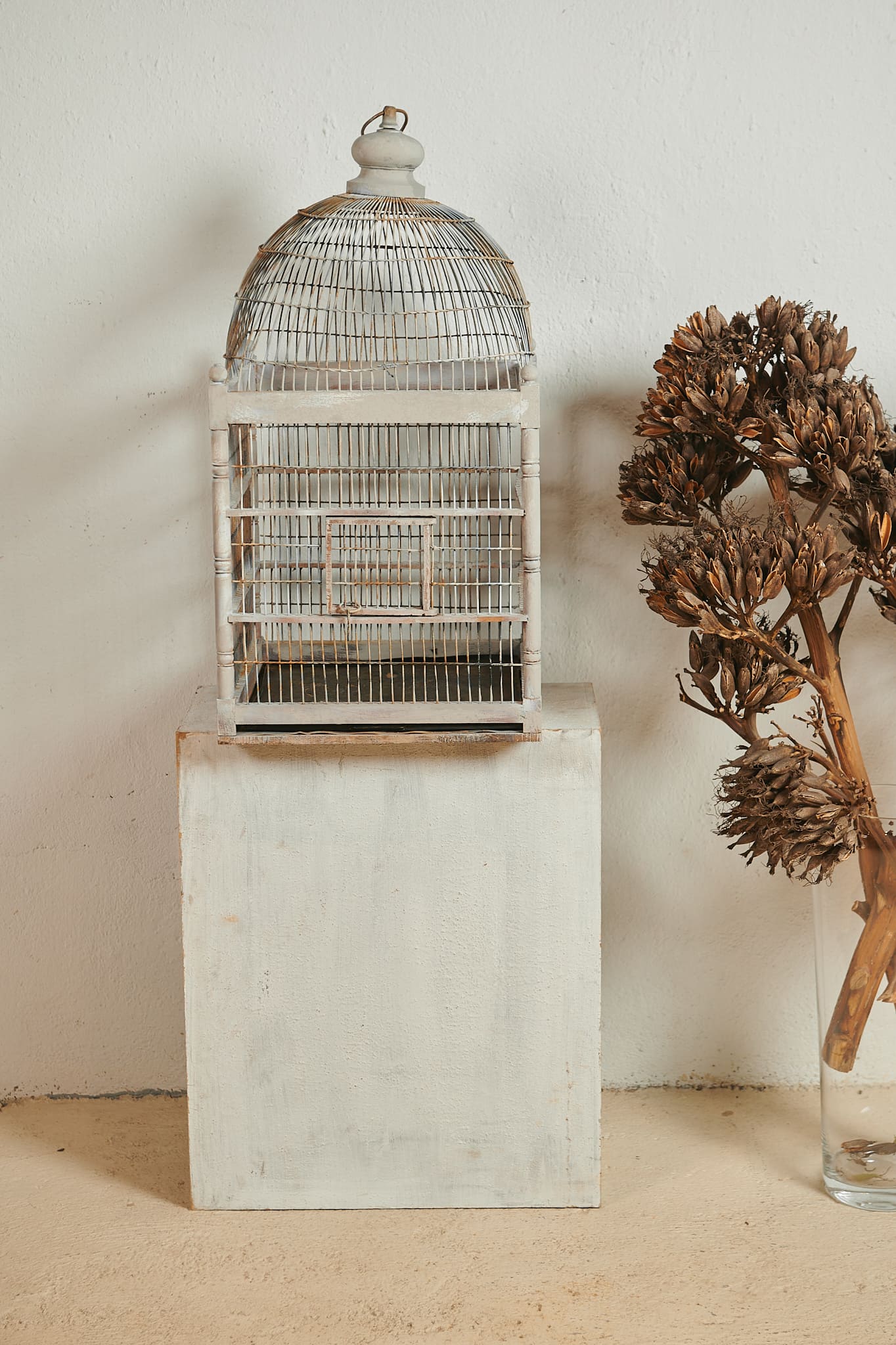 Jaula decorativa de madera y metal envejecido