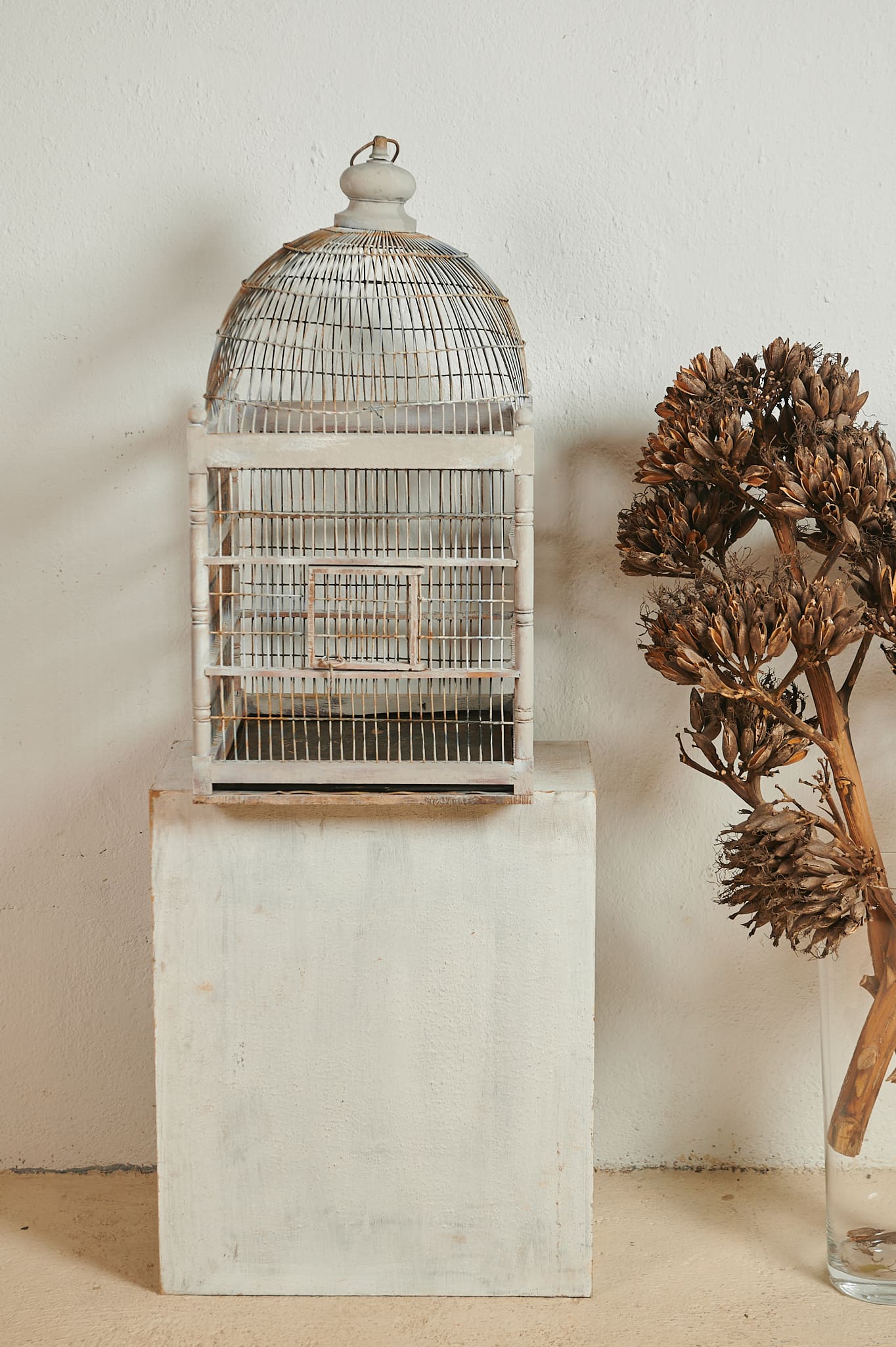 Jaula decorativa de madera y metal envejecido