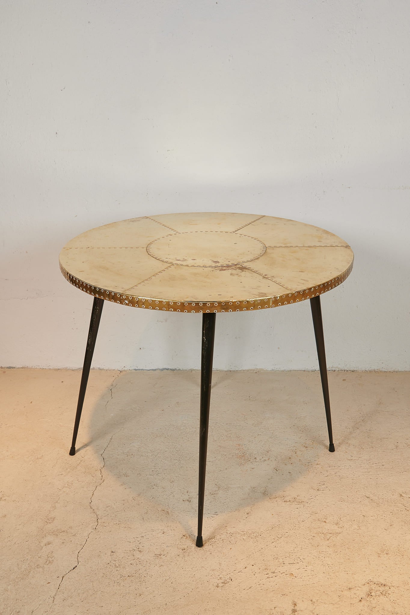 Mesa italiana años 60