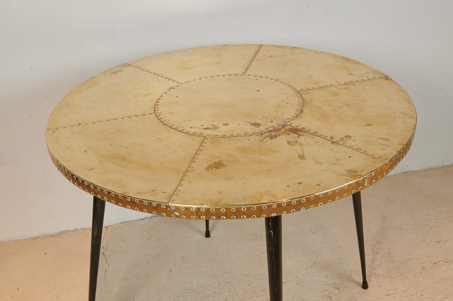 Mesa italiana años 60