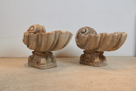 Pareja de jardineras ornamentales de piedra artificial
